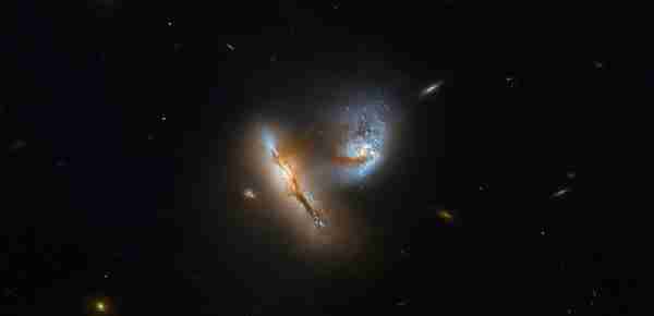【阿克苏】元宇宙动图(跨越近10亿光年138年宇宙活动全记录，清晰三维动图一览宇宙)
