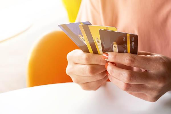 在国外刷信用卡(在国外刷信用卡占外汇额度吗)
