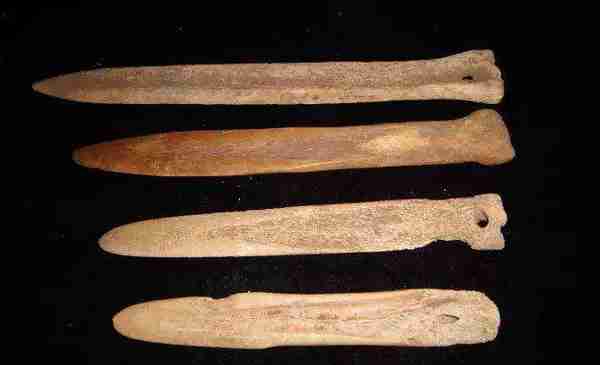 8000年前，27支骨笛，至今还能吹出河北民歌《小白菜》