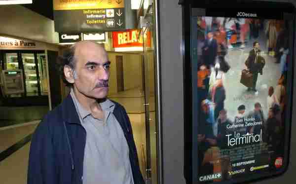 外媒：《幸福终点站》原型伊朗男子在巴黎戴高乐机场去世