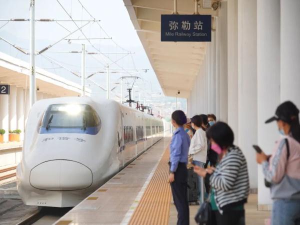 云南：铁路短途客流旺盛 返程客流高峰来临