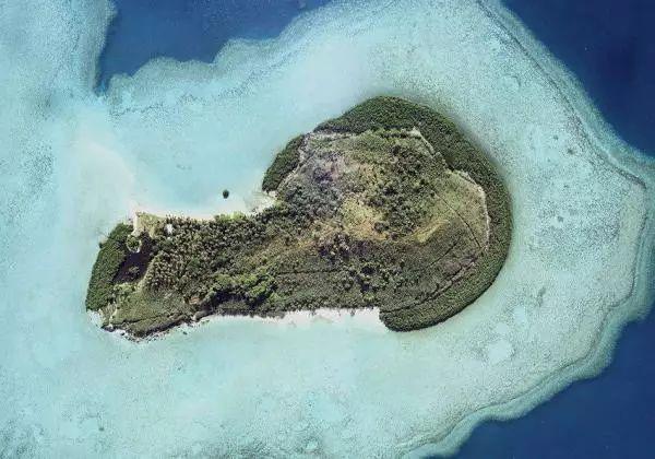 世界十大造型最奇特的海岛，斐济心形岛像极了爱情