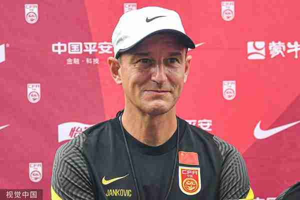 扬科维奇出任中国男足国家队主教练，此前担任国奥队主帅